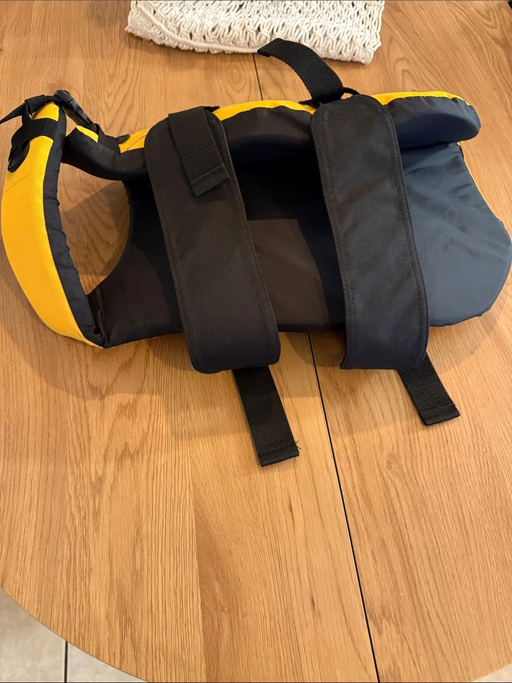 NWOT EZYDOG DFD™  (Dog Flotation Device) Life Jacket in Yellow color Larg